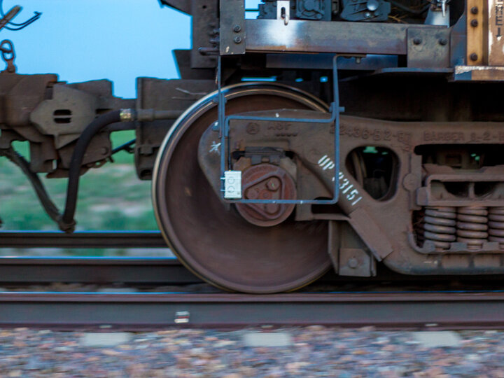 Device on train wheel